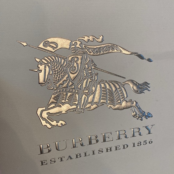 BURBERRY BAG WITH RIBBON PACKAGING - Picture 2 of 2